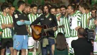 Himno del Real Betis Balompié interpretado por Hugo Salazar Ascenso 2015 [upl. by Beckie]