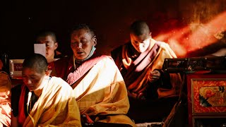 Deep Tibetan Aum Chanting  Meditation Focus Cleansing [upl. by Asehr]