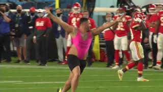 Full Video Super Bowl 55 Streaker with Kevin Harlan amp Kurt Warner on the call [upl. by Atiniuq]