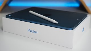 New iPad Air 2022  Unboxing and Overview in 8K [upl. by Maurits]