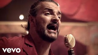 Ricardo Arjona  El Que Olvida A Solas Con el Circo Soledad [upl. by Eilak]