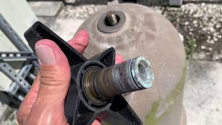 How to fix a Hayward pool filter screw top [upl. by Sanger]